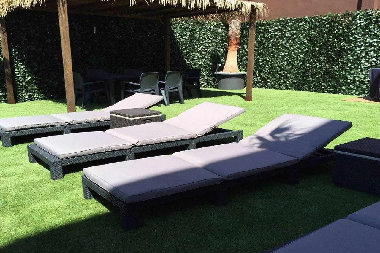 Ed Senses Apartamento Freedom contacts